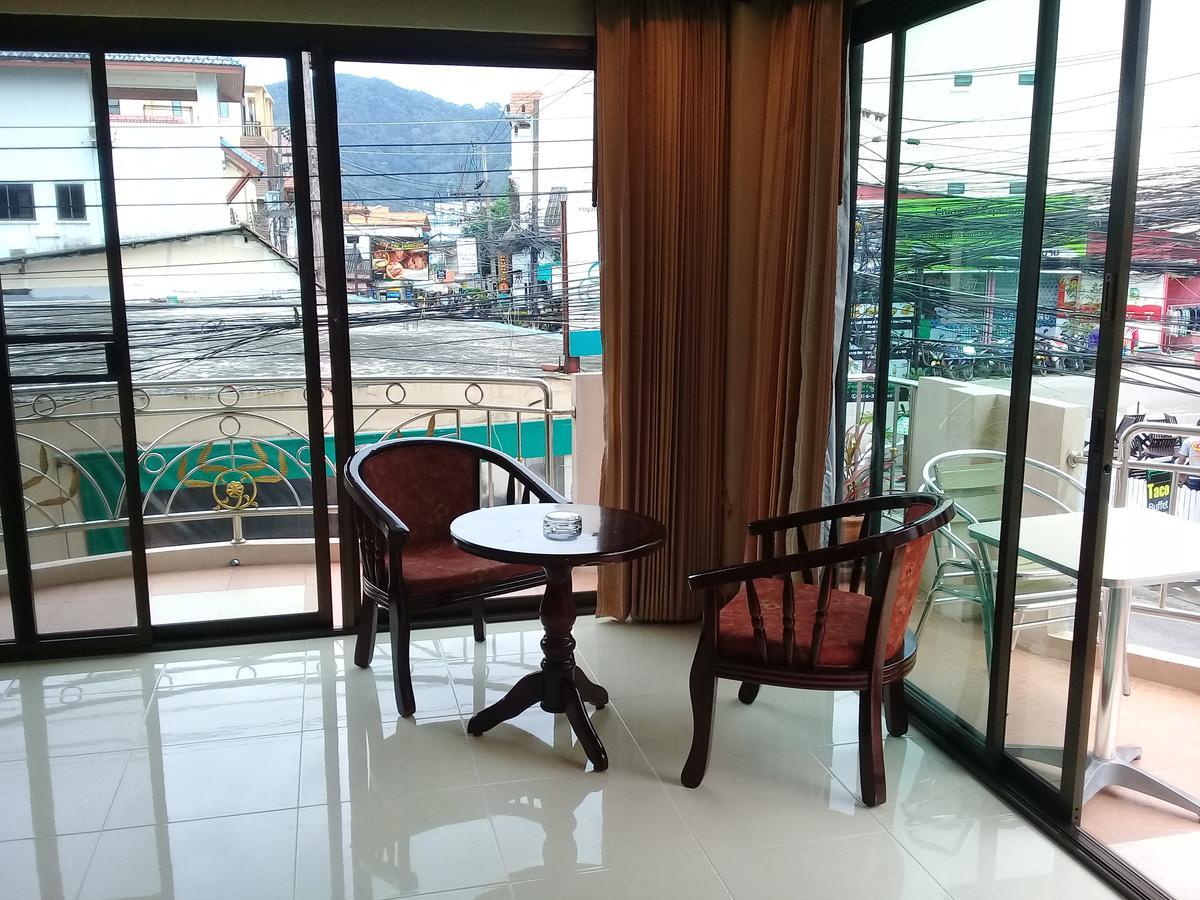 Ban Tyrol Hotel Patong Bagian luar foto