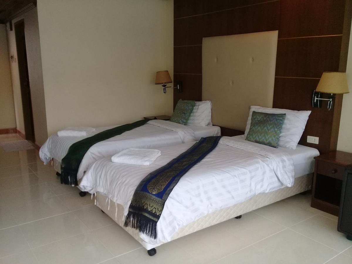 Ban Tyrol Hotel Patong Bagian luar foto
