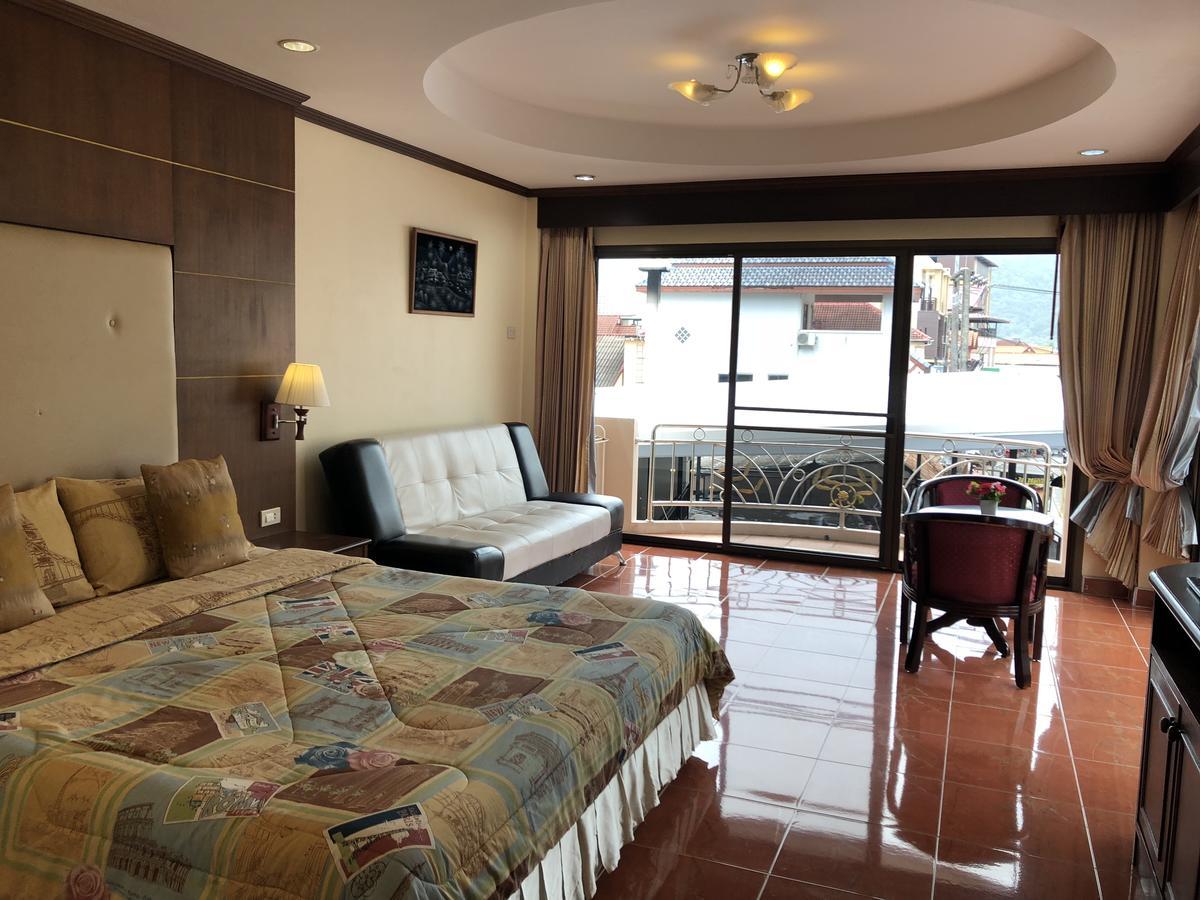Ban Tyrol Hotel Patong Bagian luar foto
