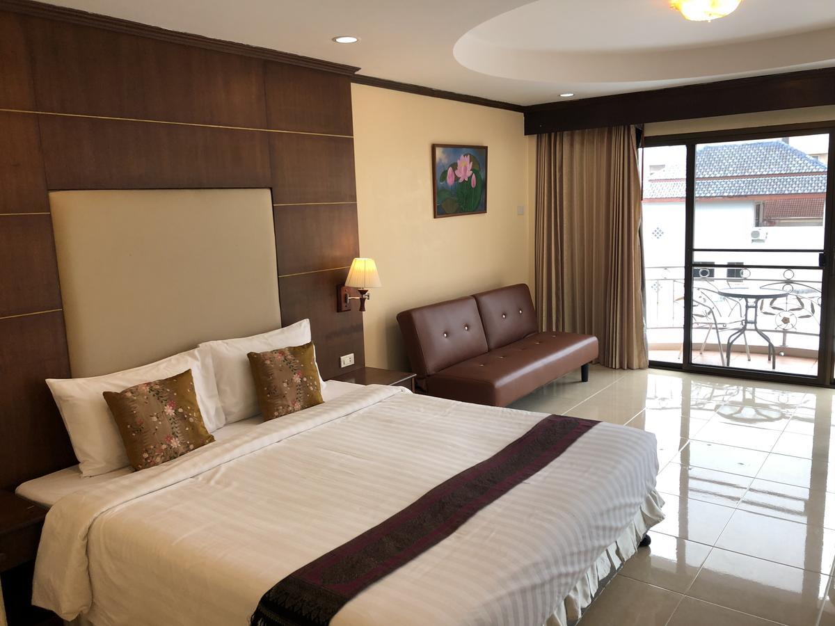 Ban Tyrol Hotel Patong Bagian luar foto