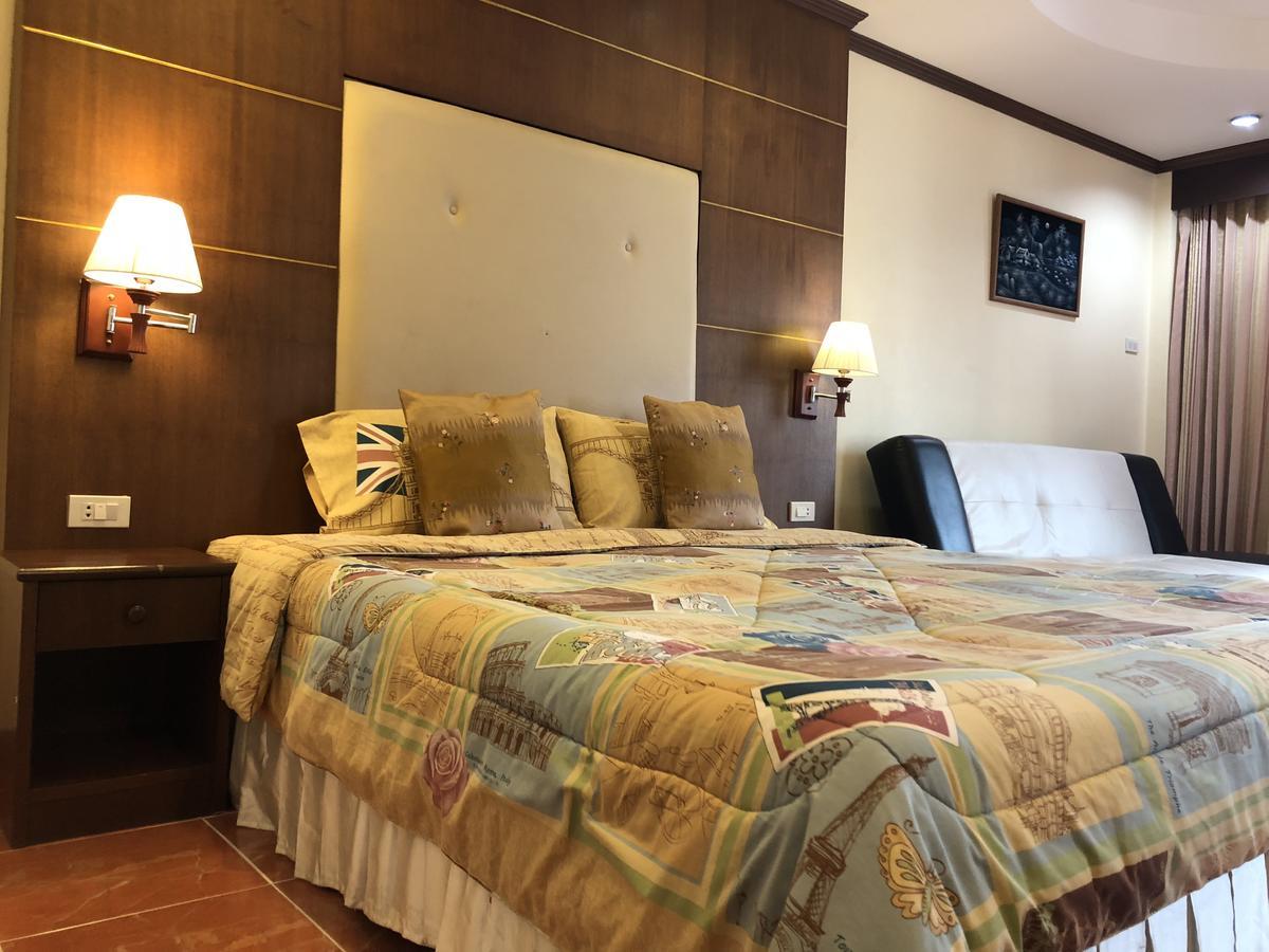 Ban Tyrol Hotel Patong Bagian luar foto