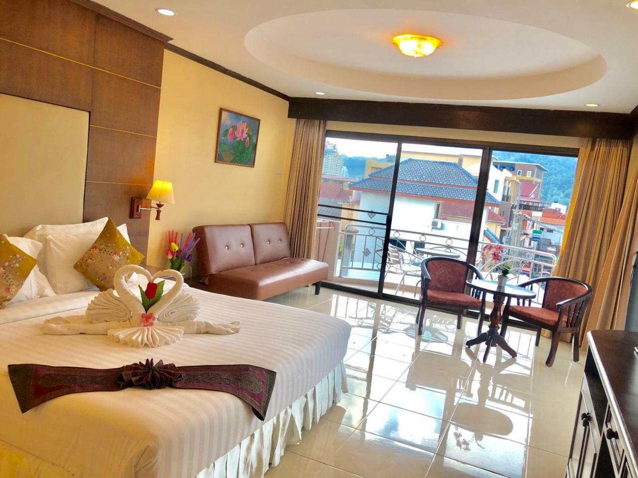 Ban Tyrol Hotel Patong Bagian luar foto